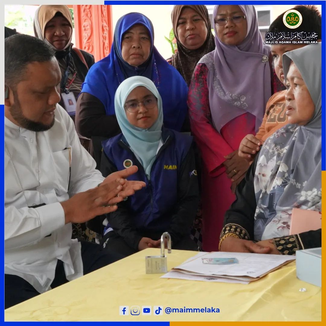 Penyerahan Sumbangan Tunai Kepada Mangsa Rumah Terbakar Pn Robiah binti Salidin